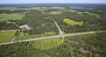 Flygbild av korsningen Sjundeåvägen, Stamväg 51 och Timalavägen