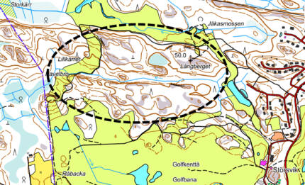 Terrängkarta över Pickala Golfs område där ett bergigt område bland golfbanorna markerats.